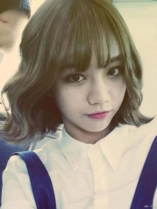 短发女主播 红酒,短发女主播的红酒魅力之旅