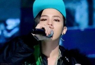 权志龙中分照片,魅力四溢演绎时尚态度