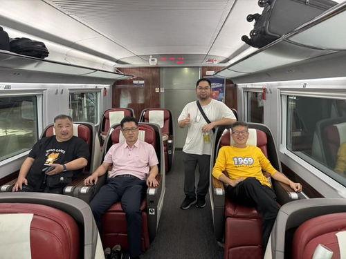 乘坐高铁照片,捕捉速度与美的瞬间