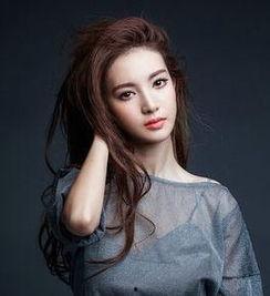 演员金晨个人资料,多才多艺的影视新星，从琅琊榜到如懿传的华丽蜕变