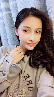 潘燕模特个人资料,时尚界的璀璨明珠,模特生涯的璀璨历程